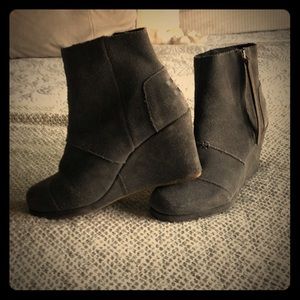 Tom wedge booties